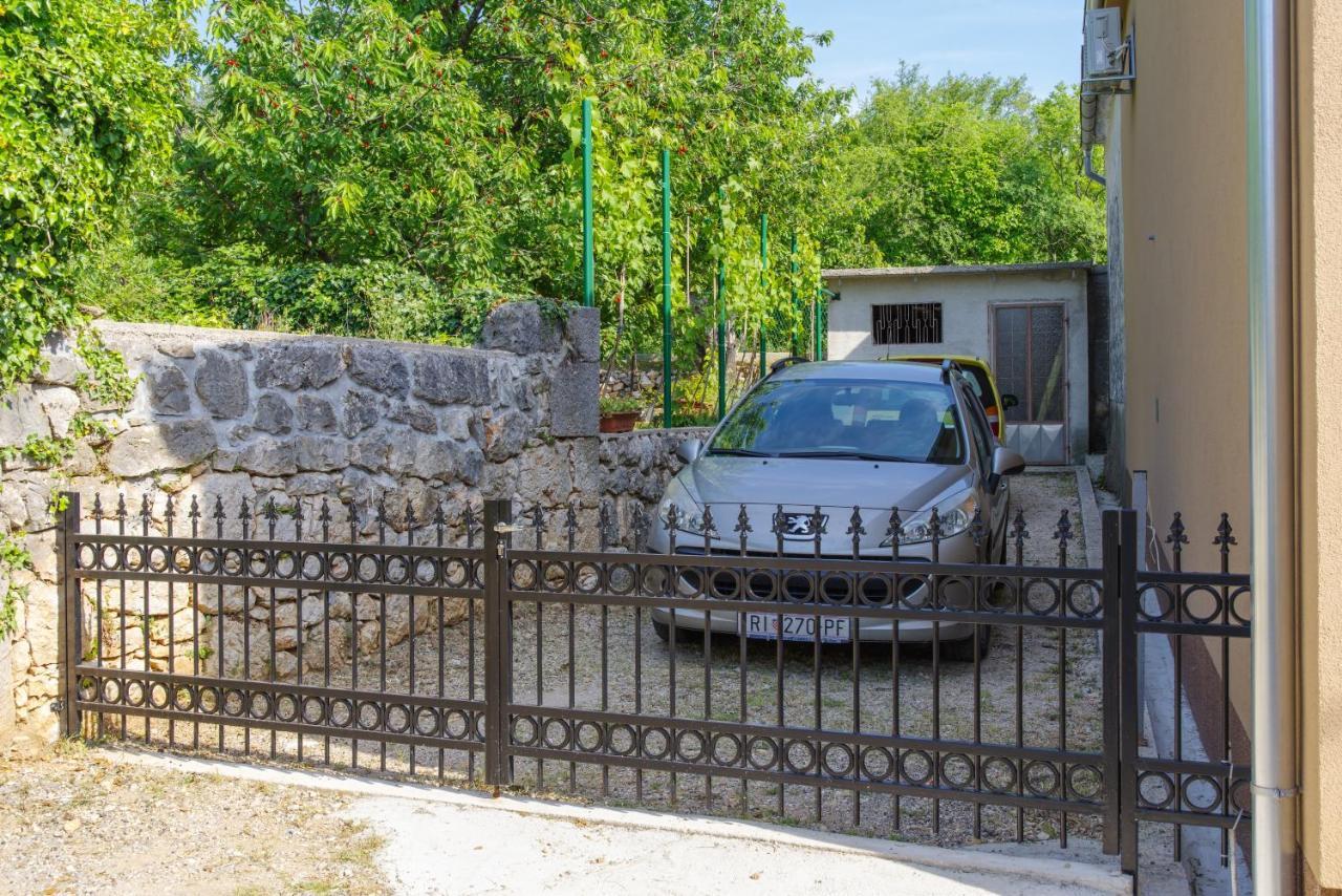 Barac Rural Holiday Home Grizane-Belgrad Exterior photo