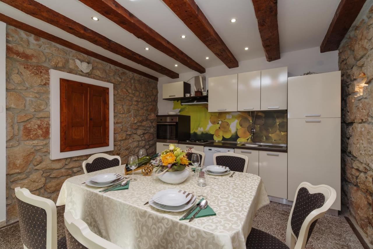 Barac Rural Holiday Home Grizane-Belgrad Exterior photo