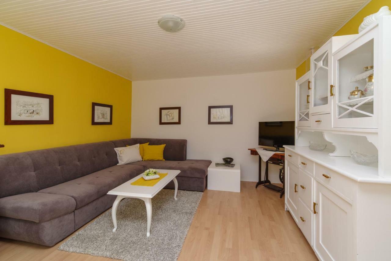 Barac Rural Holiday Home Grizane-Belgrad Exterior photo